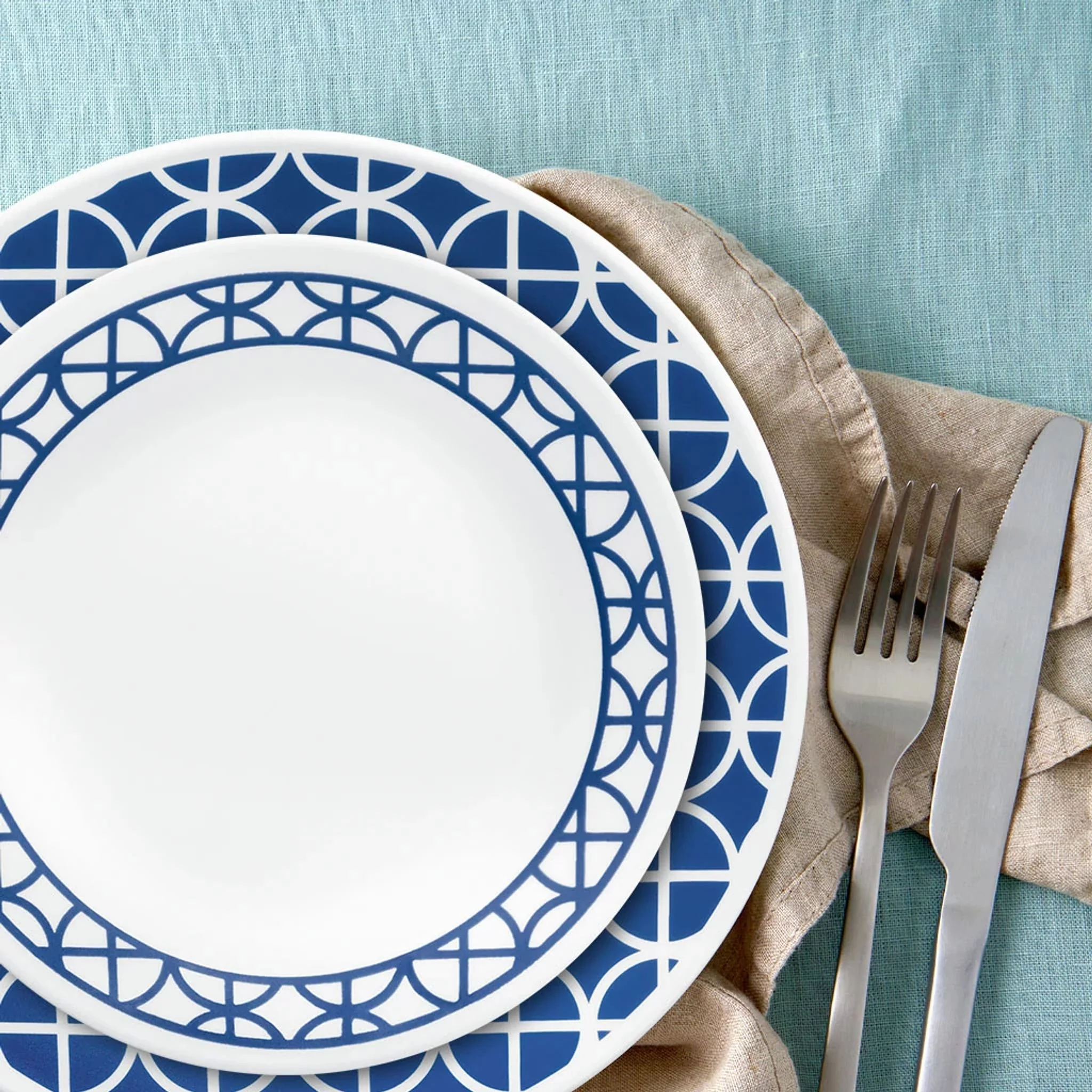 Corelle® Cobalt Circles 16-piece Mugless Dinnerware Set, Service for 4