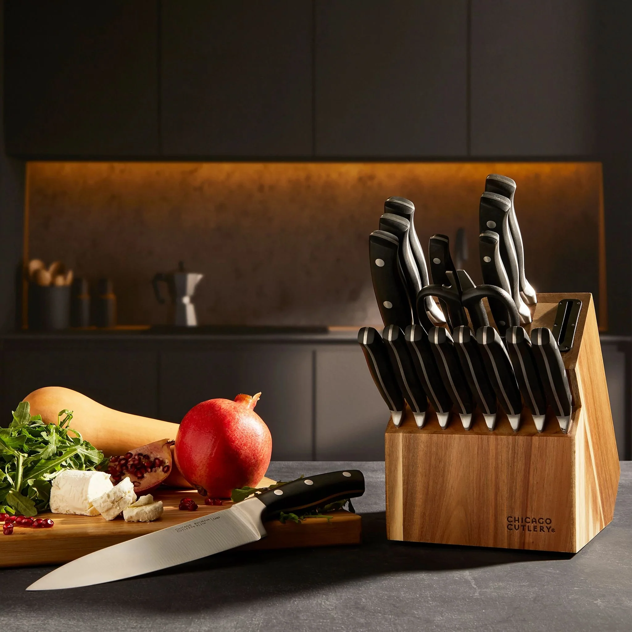 Chicago Cutlery® Insignia Classic 18-piece Block Set with Built-in Sharpener